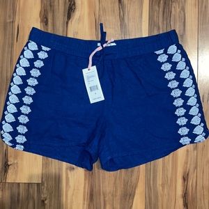 Vineyard Vines embroidered shorts